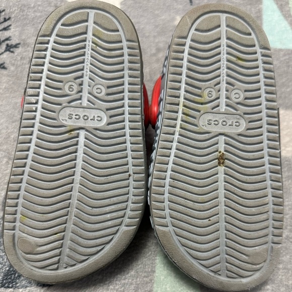 CROCS Avengers Comic Design Clogs with Red Strap Size 9T - Picture 4 of 6